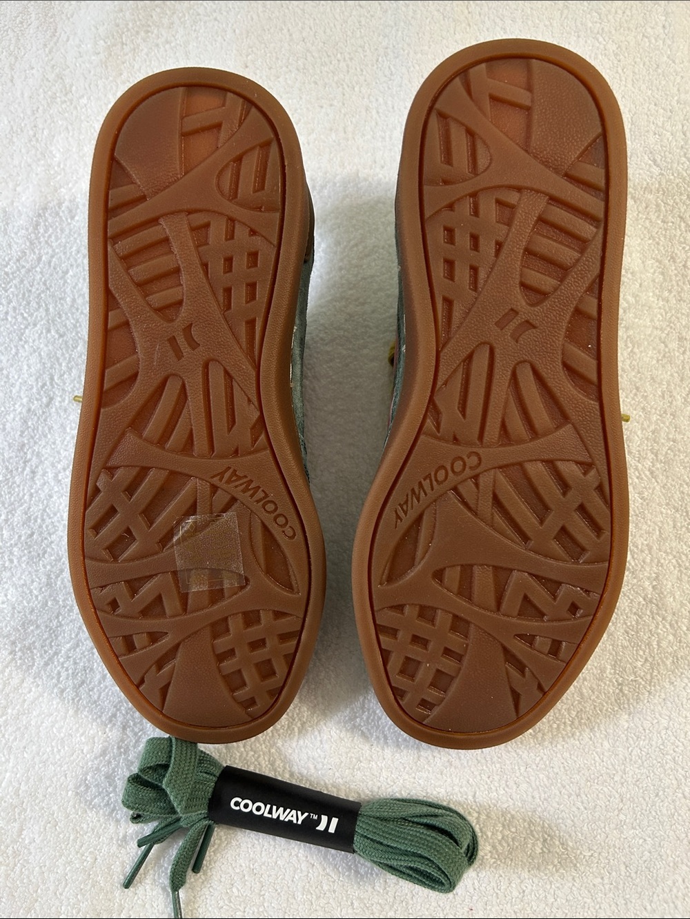 Coolway 7 Sneakers Goal in Green Forest Suede Free People black yellow no box - Picture 13 of 14